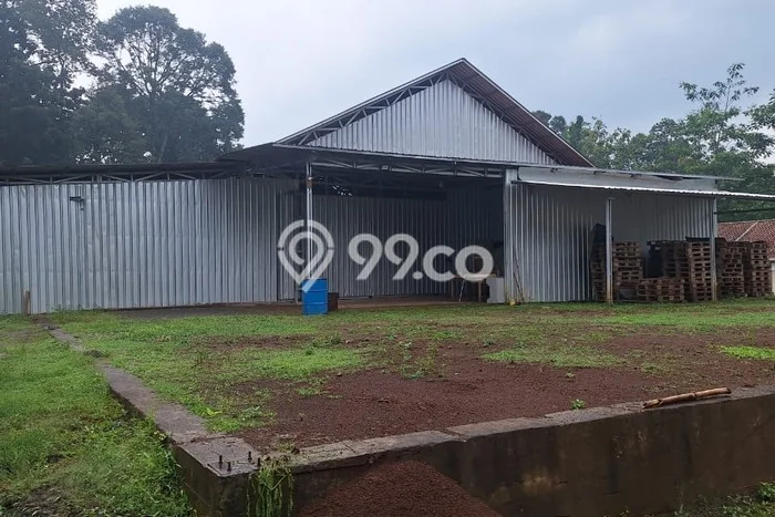 Gudang Dijual di Semarang LT 2092m2 & LB 2092m2 Lokasi Terbaik! Gudang Dijual di Semarang LT 2092m2 & LB 2092m2 Lokasi Terbaik!