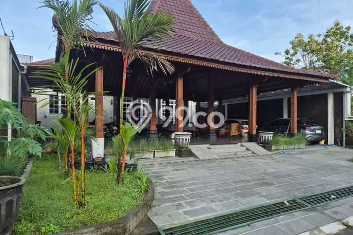 Jual Rumah Mewah Elegan Dengan View Cantik di Ungaran, Semarang Jual Rumah Mewah Elegan Dengan View Cantik di Ungaran, Semarang