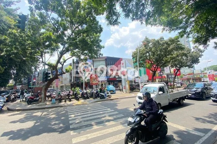 Disewakan Ruko di Kemang, Luas 360m², Area Strategis, Ready Pakai Disewakan Ruko di Kemang, Luas 360m², Area Strategis, Ready Pakai