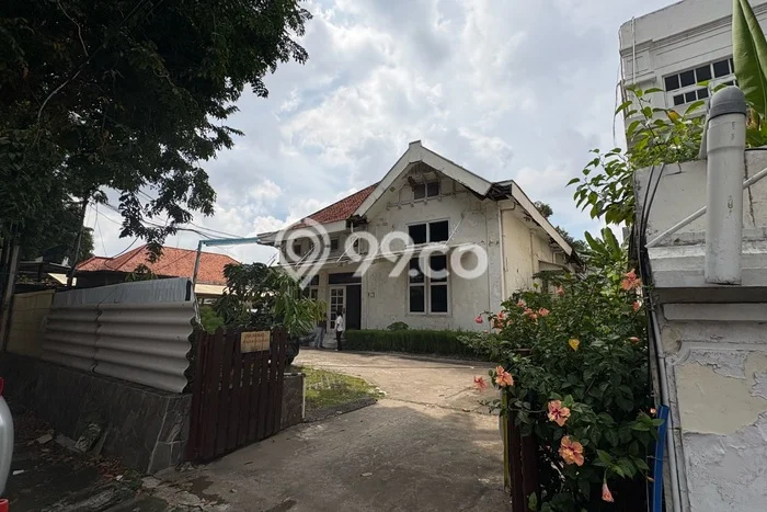 Disewakan Cepat Rumah Kondisi Bagus di Area Gubeng, Surabaya Disewakan Cepat Rumah Kondisi Bagus di Area Gubeng, Surabaya