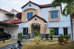 Disewakan! Rumah 4 Kamar Tidur &
2 Kamar Mandi di Citraland, Surabaya Disewakan! Rumah 4 Kamar Tidur &
2 Kamar Mandi di Citraland, Surabaya