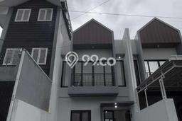 Jual Rumah Modern 3 KT di Pakuwon City, Surabaya Jual Rumah Modern 3 KT di Pakuwon City, Surabaya