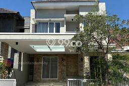 Disewakan Rumah Harga Terjangkau di Citraland Surabaya dengan 4 Kamar Tidur Disewakan Rumah Harga Terjangkau di Citraland Surabaya dengan 4 Kamar Tidur