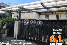 Hot Offer Hunian Mewah Ideal dan Luas di Dukuh Pakis, Surabaya Hot Offer Hunian Mewah Ideal dan Luas di Dukuh Pakis, Surabaya