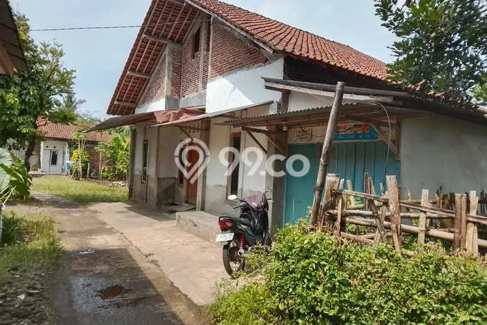Rumah Minimalis Dijual di Kalibagor 3 Kamar dengan Luas Tanah 168m2 Rumah Minimalis Dijual di Kalibagor 3 Kamar dengan Luas Tanah 168m2