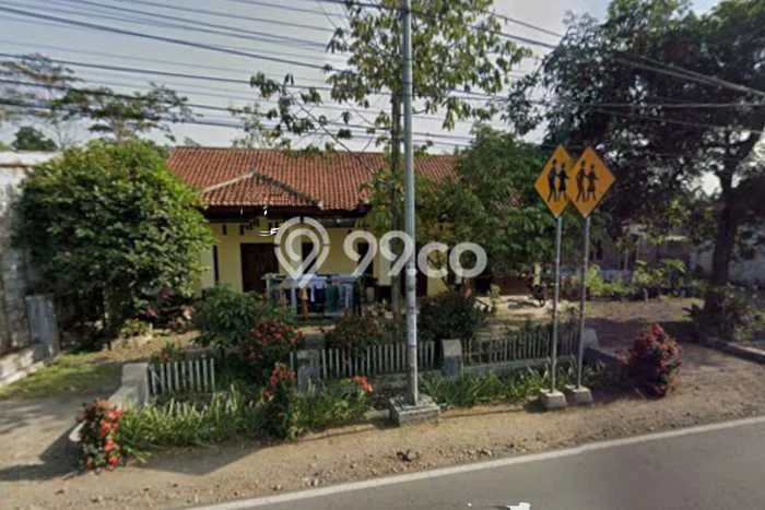 Siap Huni Hunian Elit 9 Kamar di Rawalo Dekat ke Mana Saja Siap Huni Hunian Elit 9 Kamar di Rawalo Dekat ke Mana Saja