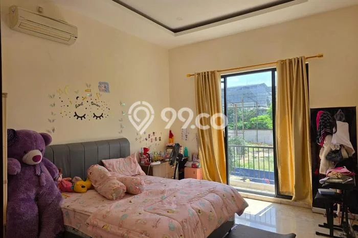 Rumah Elit LB 900m2 Siap Huni Desain Elegan di Harjamukti, Depok Rumah Elit LB 900m2 Siap Huni Desain Elegan di Harjamukti, Depok