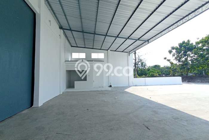 Unit Gudang Paling Strategis di Kartosuro Solo dengan LB 1500m2 Unit Gudang Paling Strategis di Kartosuro Solo dengan LB 1500m2