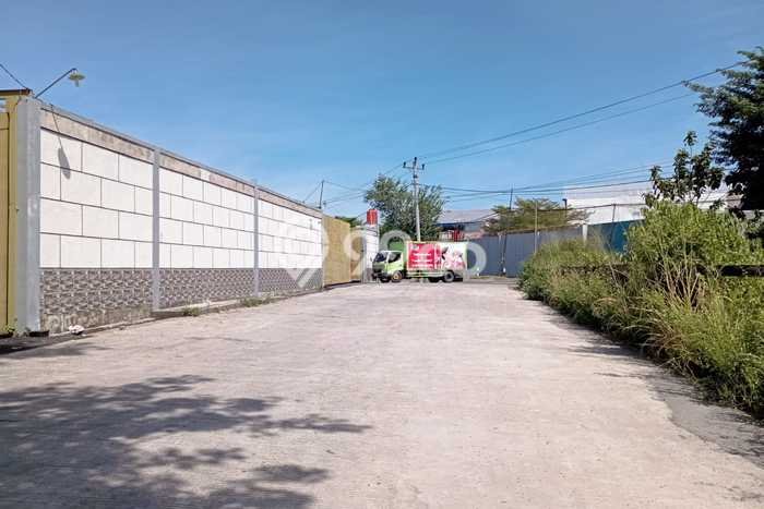 Gudang disewakan di Kartosuro Solo dengan luas bangunan 1650m2 Gudang disewakan di Kartosuro Solo dengan luas bangunan 1650m2