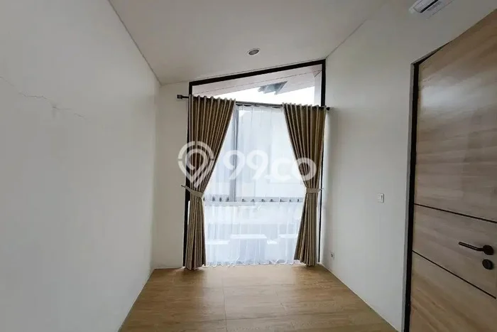 Lokasi terbaik! Rumah siap pakai dikontrakkan di Karawaci LB 55m2 Lokasi terbaik! Rumah siap pakai dikontrakkan di Karawaci LB 55m2