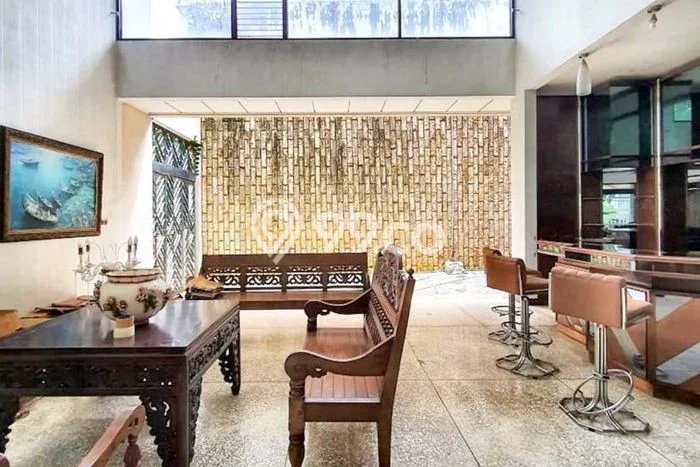 Siap Huni Rumah Mewah 5 Kamar di Menteng Dekat ke Mana Saja Siap Huni Rumah Mewah 5 Kamar di Menteng Dekat ke Mana Saja