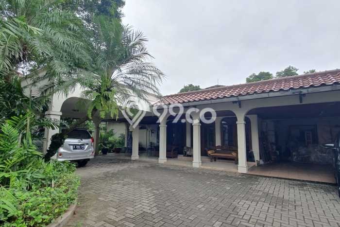 For Sale! Luxury House LT 2022m2 Desain Elegan di Mampang For Sale! Luxury House LT 2022m2 Desain Elegan di Mampang