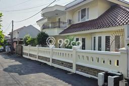 Hunian Eksklusif Siap Huni LT 360m2 di Cinere, Depok Hunian Eksklusif Siap Huni LT 360m2 di Cinere, Depok