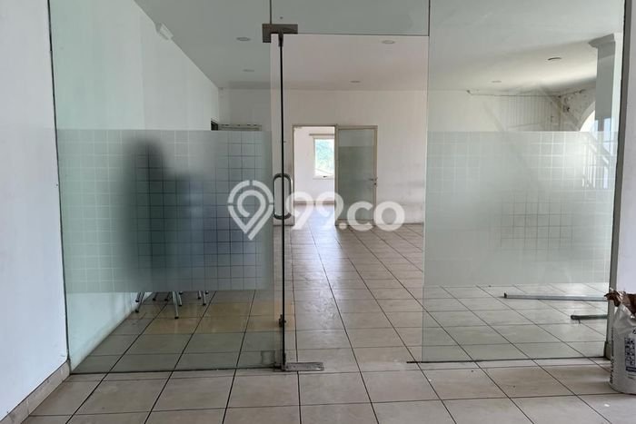 LOKASI STRATEGIS! Ruko di , Luas 1248m2m², Pengunjung Tinggi LOKASI STRATEGIS! Ruko di , Luas 1248m2m², Pengunjung Tinggi