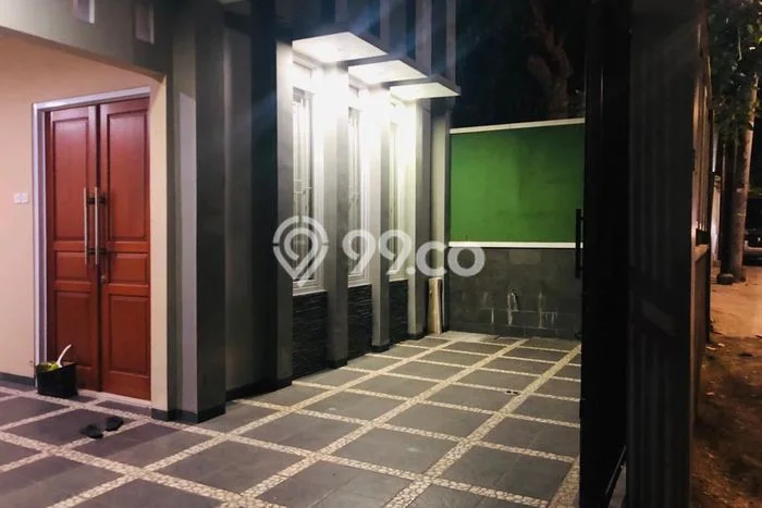 Rumah sewa siap pakai 3 Kamar Tidur di Kemang, Jakarta Selatan Rumah sewa siap pakai 3 Kamar Tidur di Kemang, Jakarta Selatan