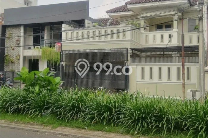 Hunian Elit LB 280m2 Siap Huni Desain Elegan di Galaxy, Bekasi Hunian Elit LB 280m2 Siap Huni Desain Elegan di Galaxy, Bekasi