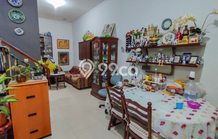 Hunian Cantik Modern Lb 180m2 di Ciputat Timur, Tangerang Selatan Hunian Cantik Modern Lb 180m2 di Ciputat Timur, Tangerang Selatan