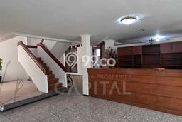 Rumah Elit Modern Tanpa Renovasi di Riau Bandung Rumah Elit Modern Tanpa Renovasi di Riau Bandung