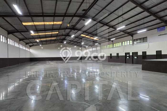 Unit Gudang Disewakan di Pasir Koja di Area Ramai & Strategis Unit Gudang Disewakan di Pasir Koja di Area Ramai & Strategis