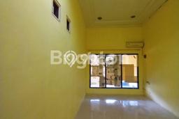 Jual Rumah Strategis Bagus Punya 2 KT di Pinang Tangerang SHM Jual Rumah Strategis Bagus Punya 2 KT di Pinang Tangerang SHM