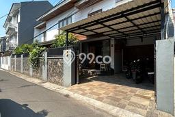 Rumah Area Nyaman di Tebet, Jakarta Selatan, LT 300m² LB 260m² Rumah Area Nyaman di Tebet, Jakarta Selatan, LT 300m² LB 260m²