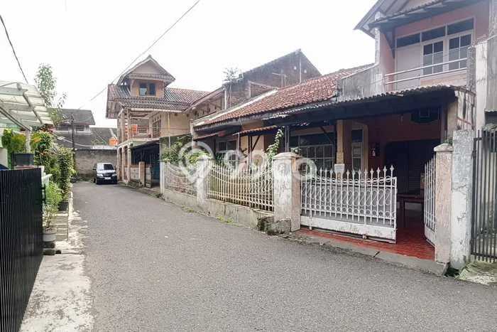 For Sale Rumah 6 Kamar Lokasi Strategis Bagus dan Strategis di Rancasari For Sale Rumah 6 Kamar Lokasi Strategis Bagus dan Strategis di Rancasari