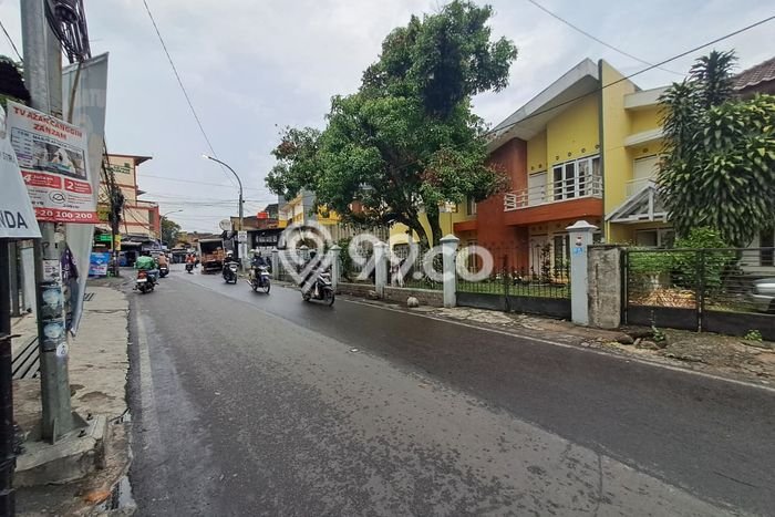 Rumah Elit LB 210m2 Siap Huni Desain Elegan di Cigadung, Bandung Rumah Elit LB 210m2 Siap Huni Desain Elegan di Cigadung, Bandung