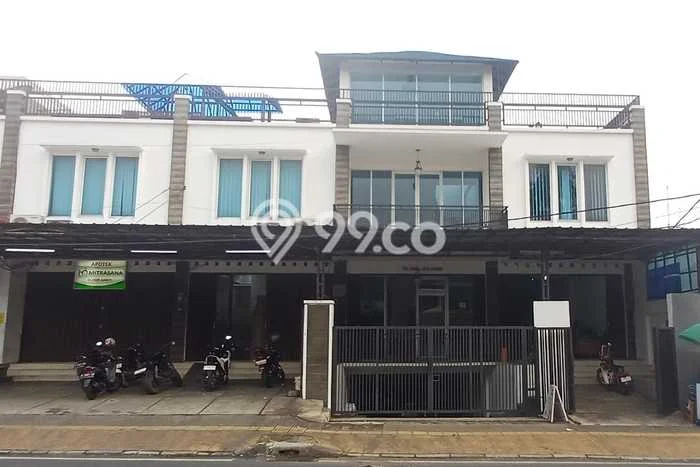 Unit Ruko Dijual di Jakarta Timur LT 89m2 & LB 200m2 Unit Ruko Dijual di Jakarta Timur LT 89m2 & LB 200m2