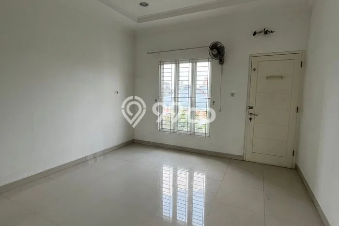 Lokasi strategis! Rumah siap huni disewakan di Grogol Petamburan LB 144m2 Lokasi strategis! Rumah siap huni disewakan di Grogol Petamburan LB 144m2