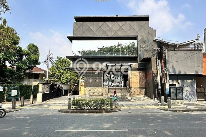 Ruko di Kemang, Luas 1800m², Posisi Jalan Utama Ruko di Kemang, Luas 1800m², Posisi Jalan Utama