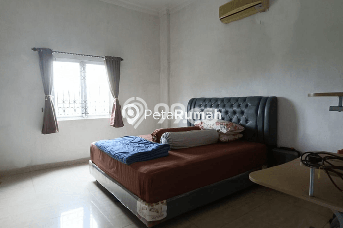 Lokasi Ideal! Vila Kawasan Medan Petisah, Dimensi 943m², Lingkungan Nyaman dan tenang Lokasi Ideal! Vila Kawasan Medan Petisah, Dimensi 943m², Lingkungan Nyaman dan tenang