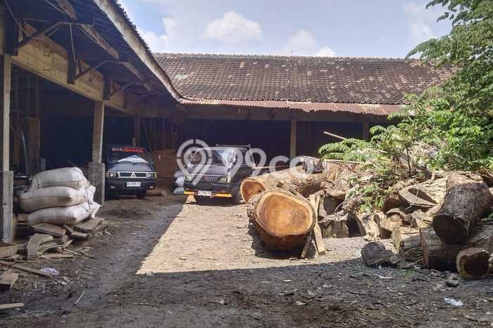 FOR SALE! Komersial di Kebakkramat Karanganyar, LT 1375m2, LB 1000m2 FOR SALE! Komersial di Kebakkramat Karanganyar, LT 1375m2, LB 1000m2