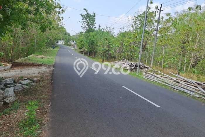 Lahan Strategis di Manyaran Dijual dengan Luas 2011m2 Lahan Strategis di Manyaran Dijual dengan Luas 2011m2
