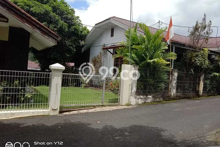 For Sale Rumah 3 Kamar Lokasi Ideal Nyaman dan Strategis di Malalayang For Sale Rumah 3 Kamar Lokasi Ideal Nyaman dan Strategis di Malalayang
