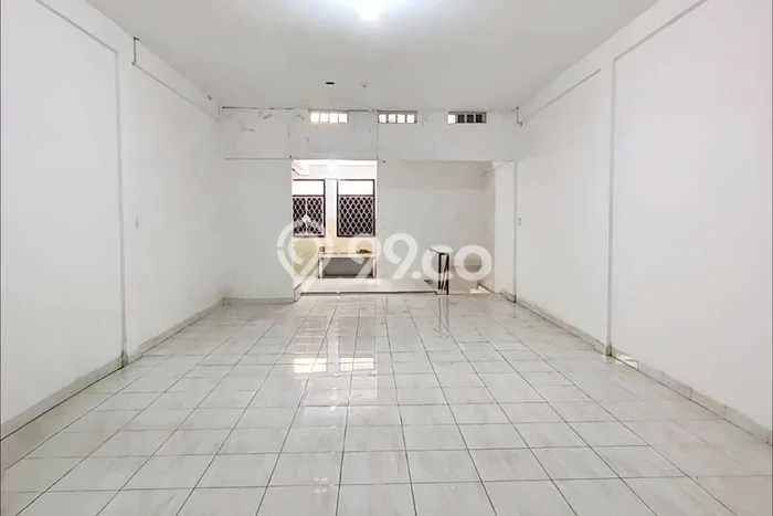 Disewakan Ruko komersial di Medan Timur luas bangunan 82m2 Disewakan Ruko komersial di Medan Timur luas bangunan 82m2
