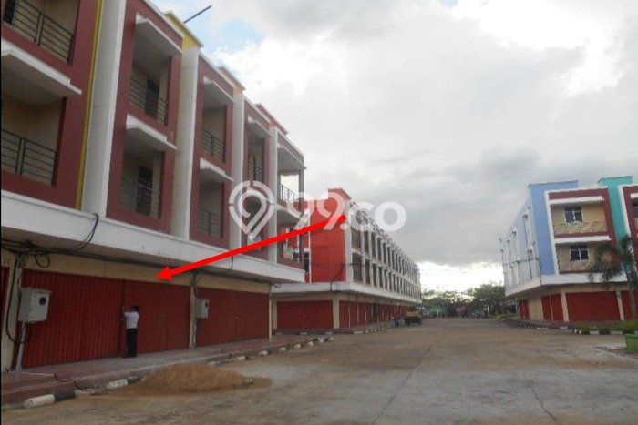 KAWASAN PREMIUM! Ruko Kawasan Pontianak Timur, Luas 384m2m², Akses Utama KAWASAN PREMIUM! Ruko Kawasan Pontianak Timur, Luas 384m2m², Akses Utama