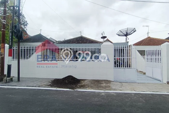 Disewakan Segera Rumah Kondisi Baik di Area Blimbing, Malang Disewakan Segera Rumah Kondisi Baik di Area Blimbing, Malang