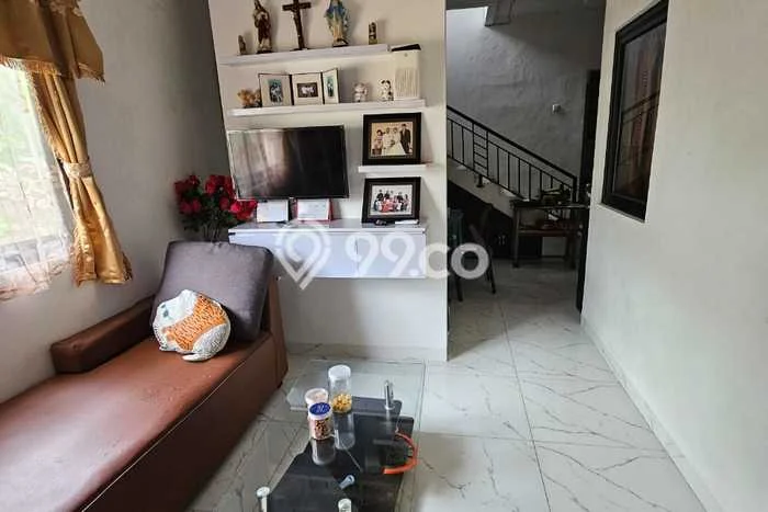 Jual Rumah Bagus Siap Huni LB 165m2 di Serpong, Tangerang Selatan Jual Rumah Bagus Siap Huni LB 165m2 di Serpong, Tangerang Selatan
