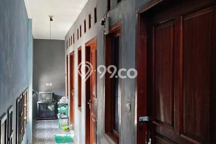 Rumah Kost untuk Dijual di Mampang Prapatan dengan 8 KT, 4 KM, Luas 120m2 Rumah Kost untuk Dijual di Mampang Prapatan dengan 8 KT, 4 KM, Luas 120m2