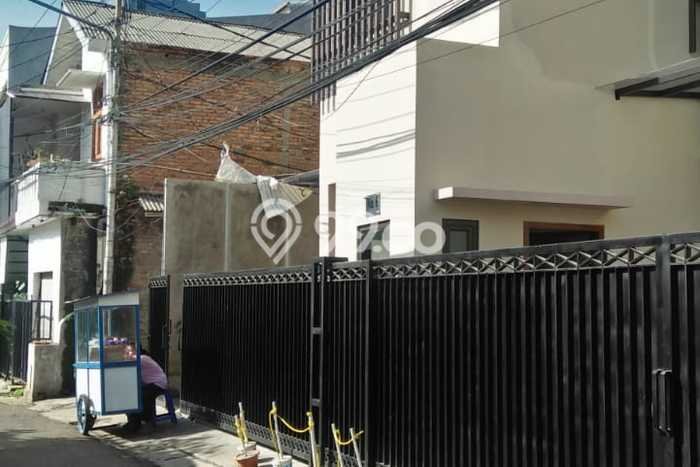 Area Ramai! Komersial Dijual di Cilandak untuk Bisnis Luas Bangunan 660m2 Area Ramai! Komersial Dijual di Cilandak untuk Bisnis Luas Bangunan 660m2
