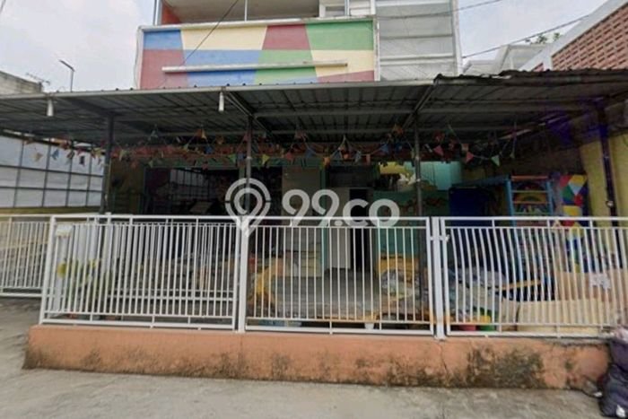 Ruko Dijual di Prime Area Jakarta Selatan Luas 450m2 Ruko Dijual di Prime Area Jakarta Selatan Luas 450m2
