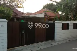 For Sale! Luxury House LT 280m2 Desain Elegan di Condet For Sale! Luxury House LT 280m2 Desain Elegan di Condet