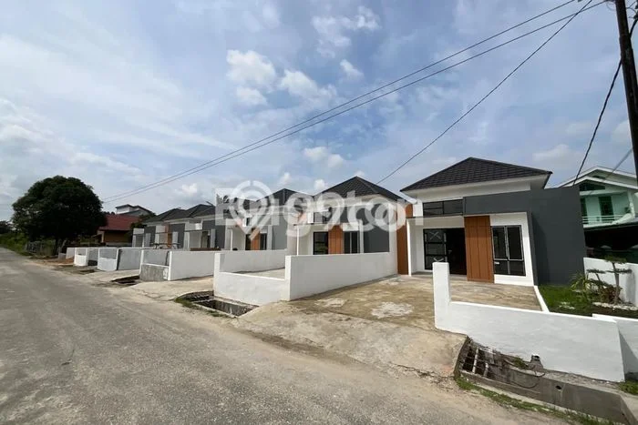 DIJUAL CEPAT! Rumah Modern di Payung Sekaki, Pekanbaru, LT 161m2m² LB 70m2m² BISA KPR! DIJUAL CEPAT! Rumah Modern di Payung Sekaki, Pekanbaru, LT 161m2m² LB 70m2m² BISA KPR!