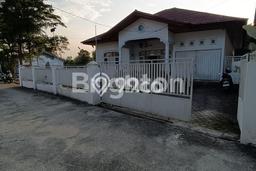 Jual Rumah Strategis Bagus Punya 4 KT di Tenayan Raya Pekanbaru SHM Jual Rumah Strategis Bagus Punya 4 KT di Tenayan Raya Pekanbaru SHM