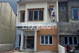 Jual Rumah Favorit Siap Huni LB 150m2 di Payung Sekaki, Pekanbaru Jual Rumah Favorit Siap Huni LB 150m2 di Payung Sekaki, Pekanbaru