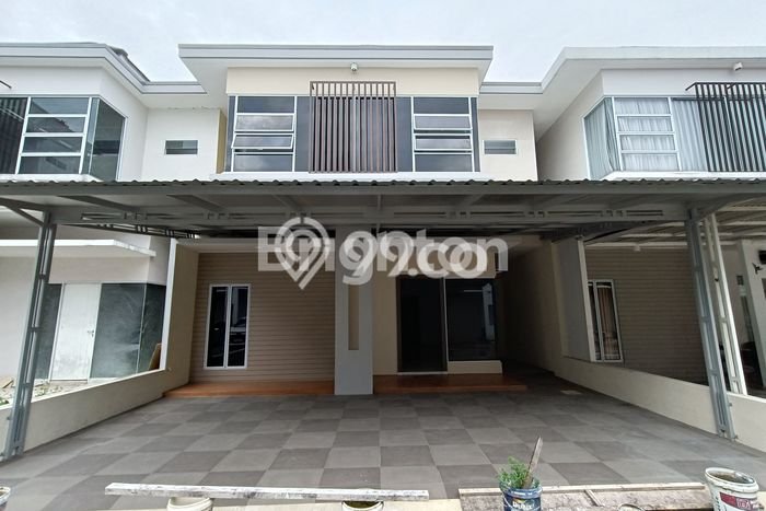 For Sale Rumah 4 Kamar Lokasi Strategis Bagus dan Strategis di Marpoyan Damai For Sale Rumah 4 Kamar Lokasi Strategis Bagus dan Strategis di Marpoyan Damai