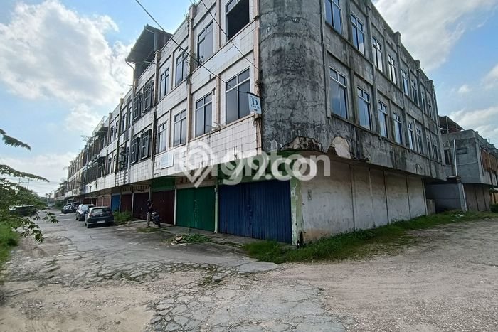 AREA KOMERSIAL! Ruko di Payung Sekaki, Luas 300m², Posisi Strategis AREA KOMERSIAL! Ruko di Payung Sekaki, Luas 300m², Posisi Strategis