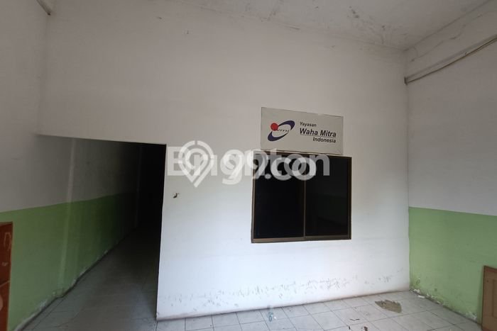 AREA KOMERSIAL! Ruko di Payung Sekaki, Luas 300m², Posisi Strategis AREA KOMERSIAL! Ruko di Payung Sekaki, Luas 300m², Posisi Strategis