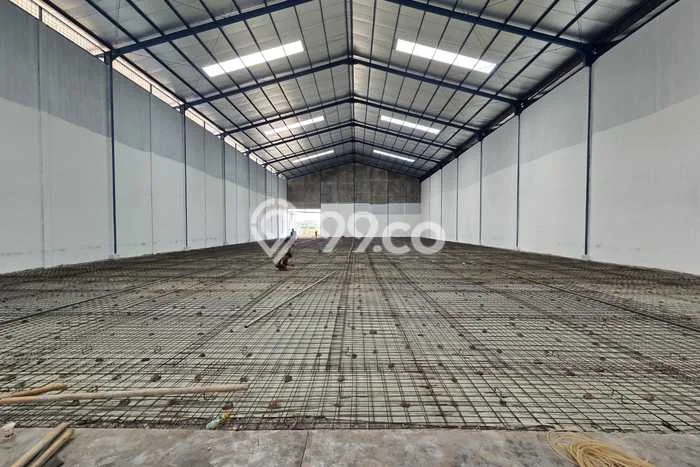 FOR RENT! Gudang di Pasar Kemis Cocok untuk Bisnis 4559m2 FOR RENT! Gudang di Pasar Kemis Cocok untuk Bisnis 4559m2