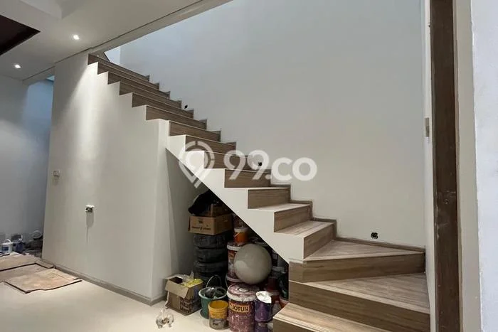 Jual Rumah Mewah Megah Dengan View Eksklusif di Rawamangun, Jakarta Timur Jual Rumah Mewah Megah Dengan View Eksklusif di Rawamangun, Jakarta Timur